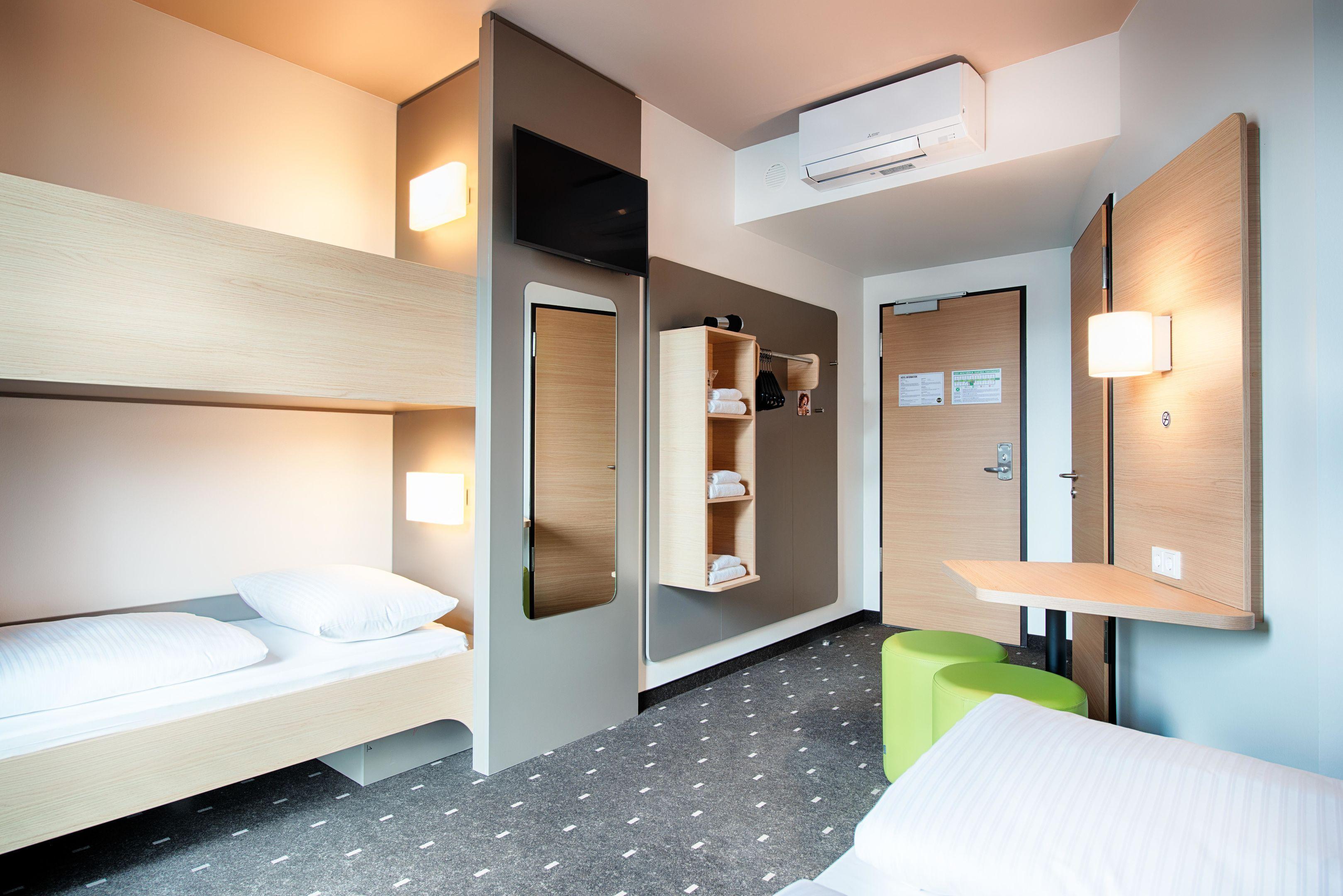 B&B Hotel Stuttgart-Neckarhafen Екстериор снимка