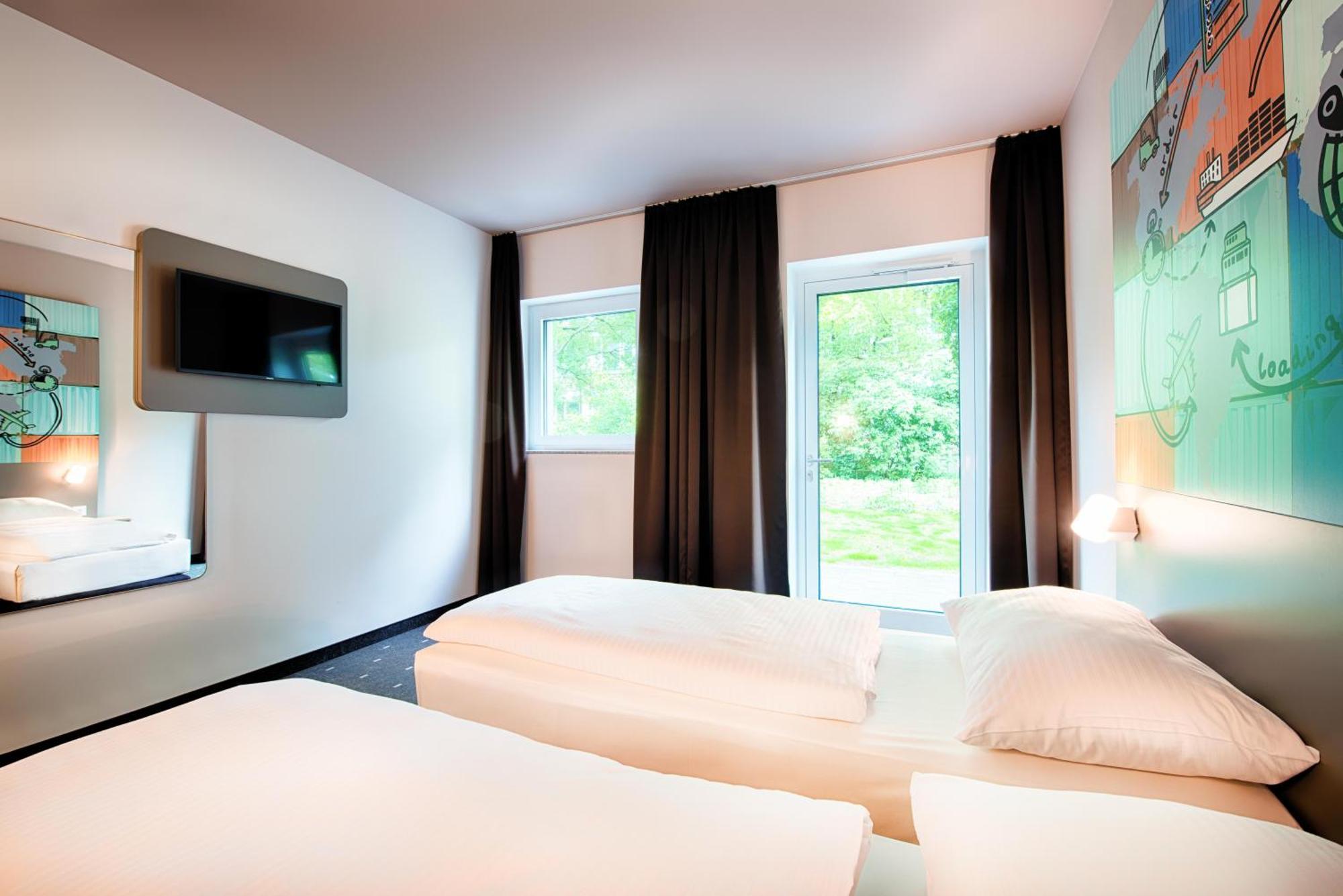 B&B Hotel Stuttgart-Neckarhafen Екстериор снимка
